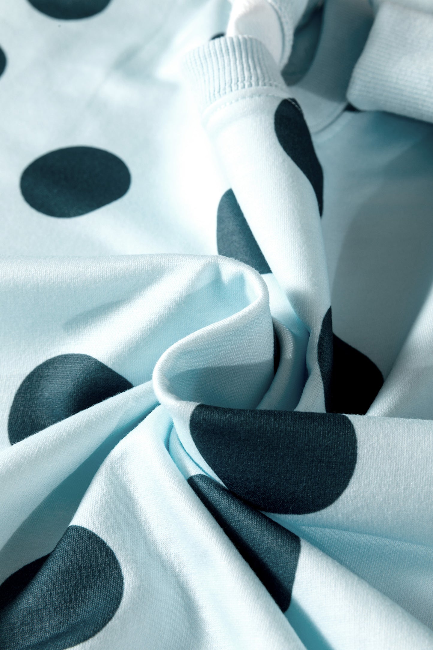 Sky Blue Polka Dot Print Drop Shoulder Pullover Drawstring Shorts Set