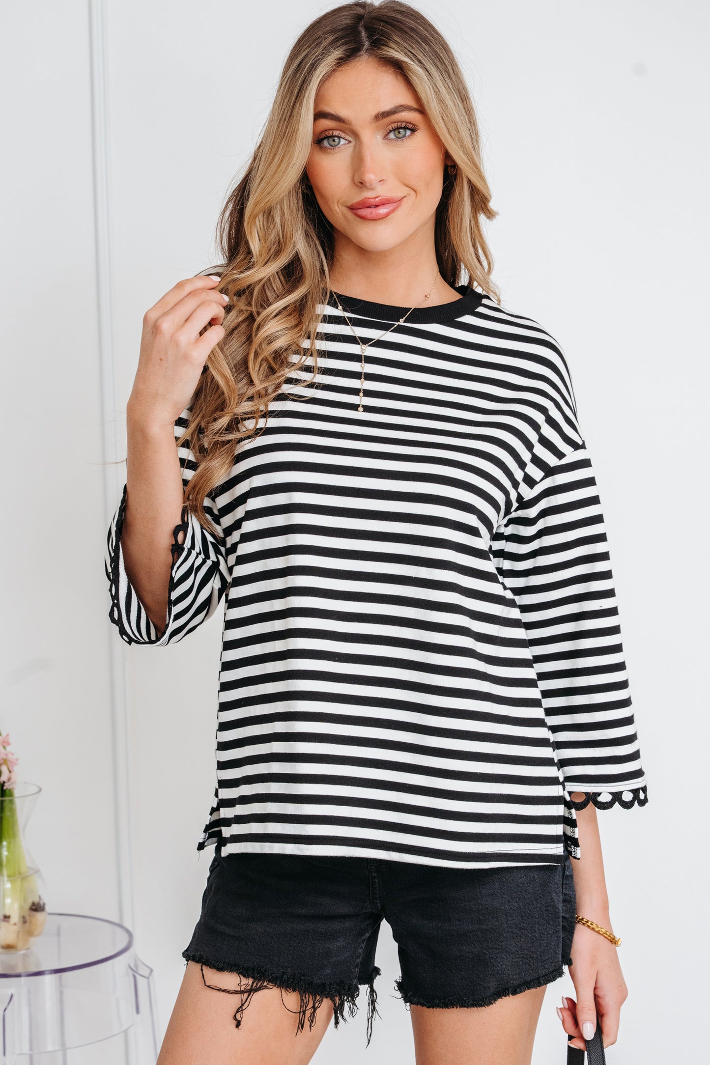 Black Striped Print Drop Shoulder Lace Trim Bracelet Sleeve Loose Top
